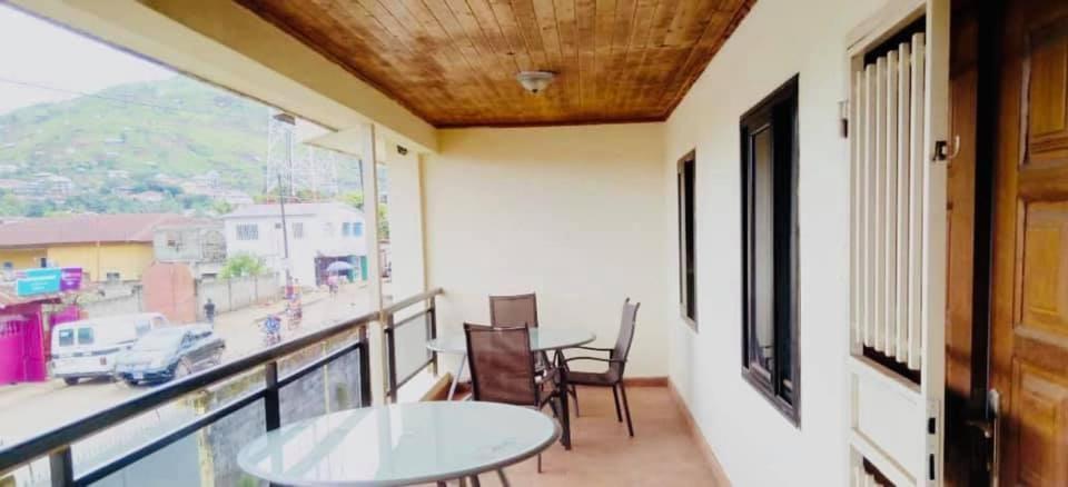 Zunox Guest House Freetown Exterior foto